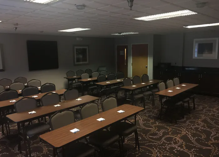 Holiday Inn Express Hotel & Suites Laurinburg By Ihg