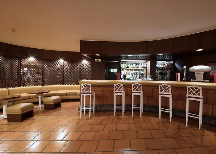 Baia Madeira Hotel