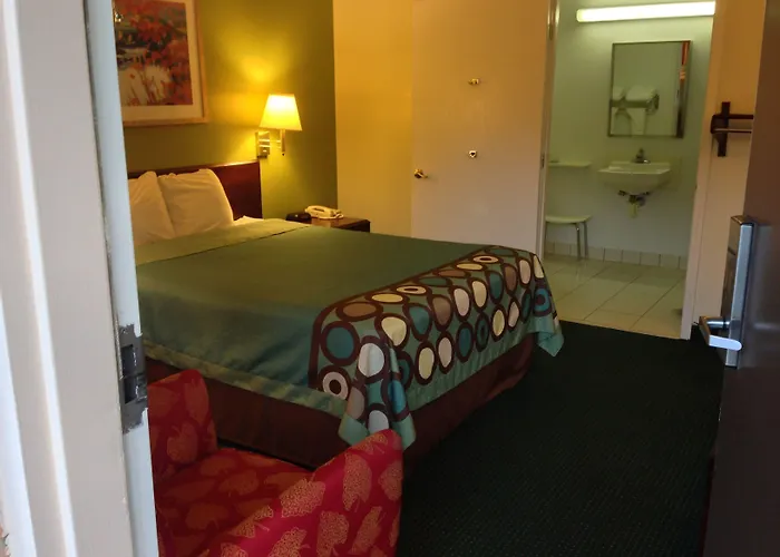 Super 8 By Wyndham Florence