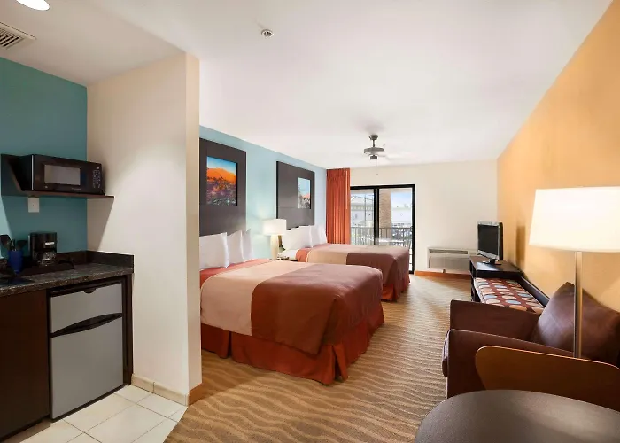 Super 8 By Wyndham Indio