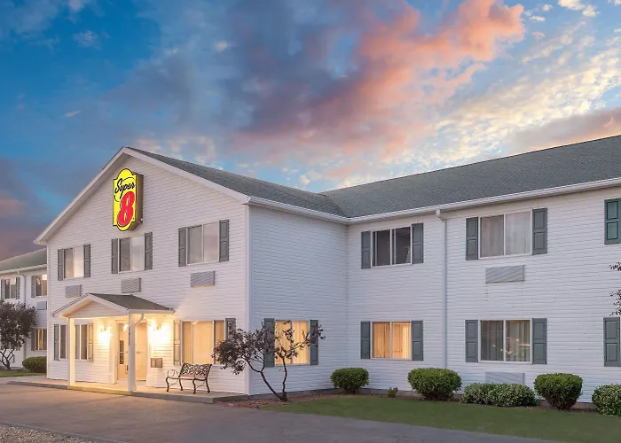Super 8 By Wyndham Canandaigua