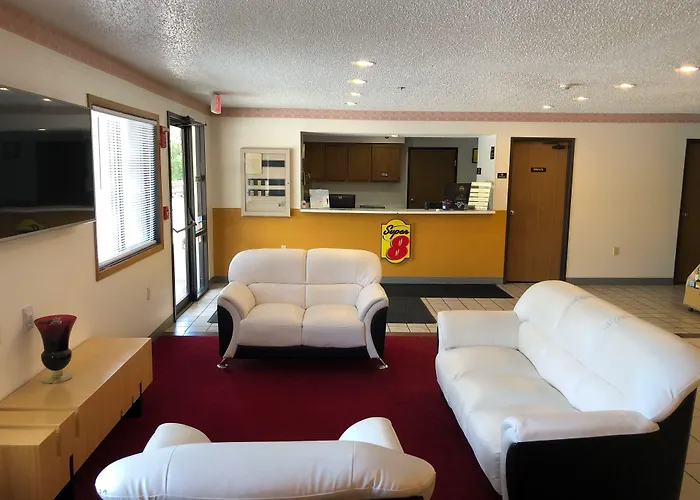 Super 8 By Wyndham Front Royal Near Shenandoah National Park