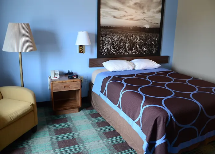 Super 8 By Wyndham Centerville