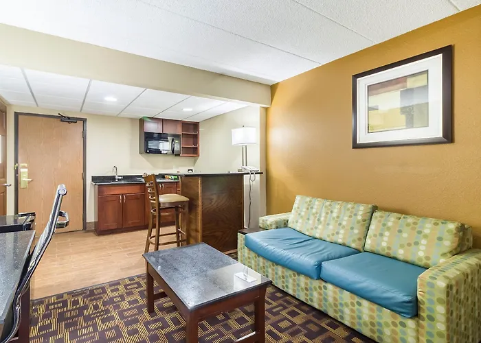 Quality Inn & Suites Arden Hills - Saint Paul North