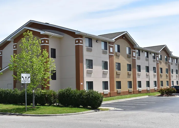 Super 8 By Wyndham Newport News/Jefferson Ave.