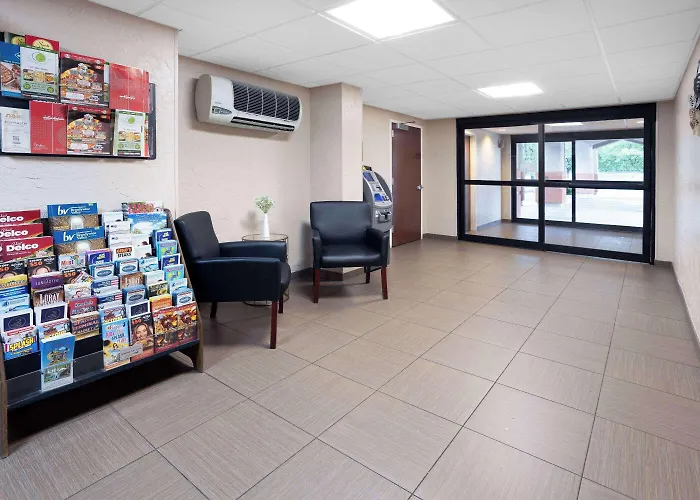 Super 8 By Wyndham Mount Laurel