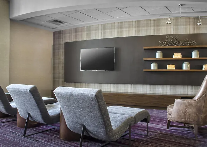 Courtyard By Marriott Newark Elizabeth Hotel
