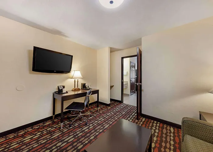 Best Western Greentree Inn & Suites
