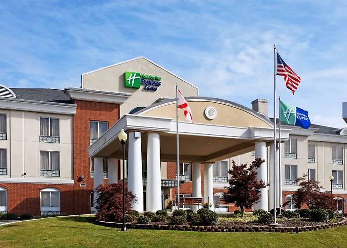 Holiday Inn Express & Suites Cullman