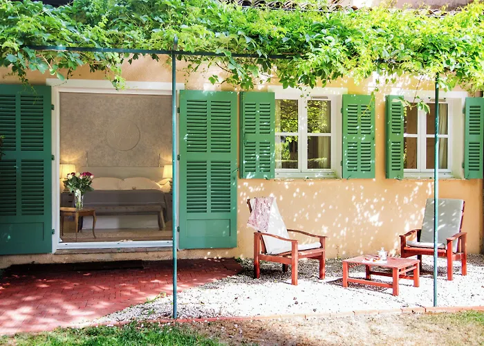 Hostellerie De L'Abbaye De La Celle - Teritoria