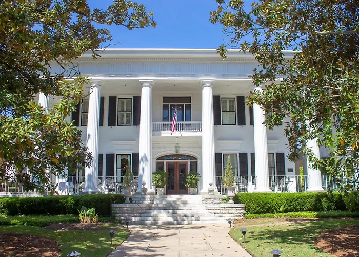 1842 Inn Macon