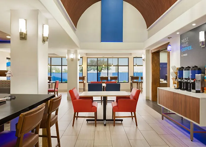 Holiday Inn Express & Suites Mission-Mcallen Area By Ihg