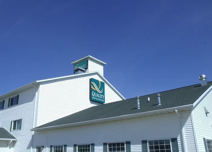 Quality Inn & Suites Eldridge Davenport North