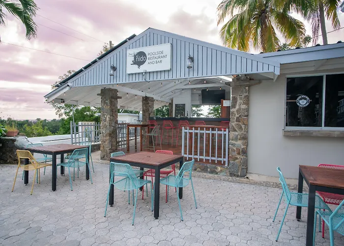Lazy Parrot Inn
