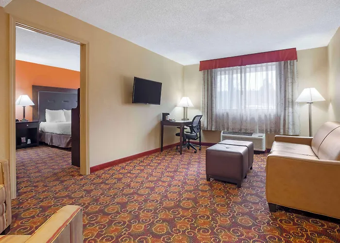 Best Western Plus The Inn At Sharon/Foxboro