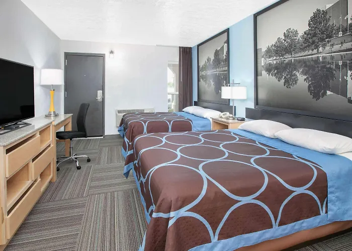 Super 8 By Wyndham City Of Moore