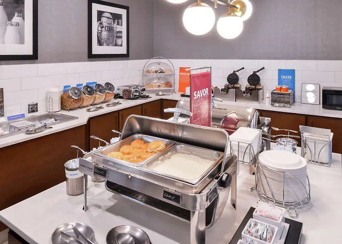 Hampton Inn&Suites Legacy Park-Frisco