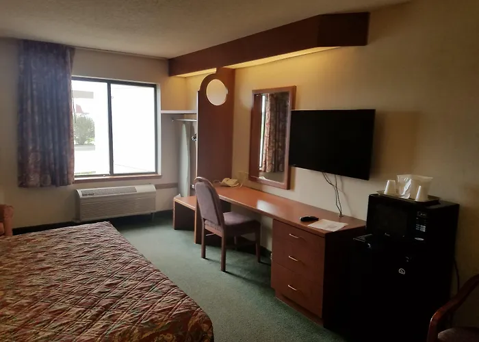 Syracuse Inn And Suites