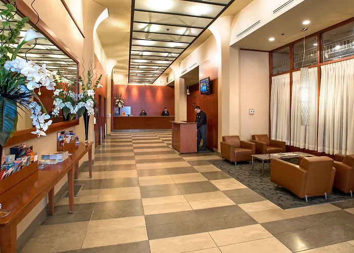 Le Square Phillips Hotel & Suites