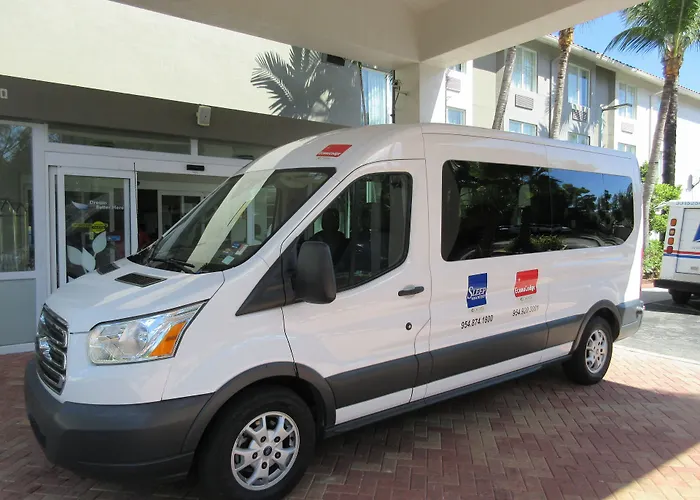 Holiday Inn Express & Suites Dania Beach - Airport Area