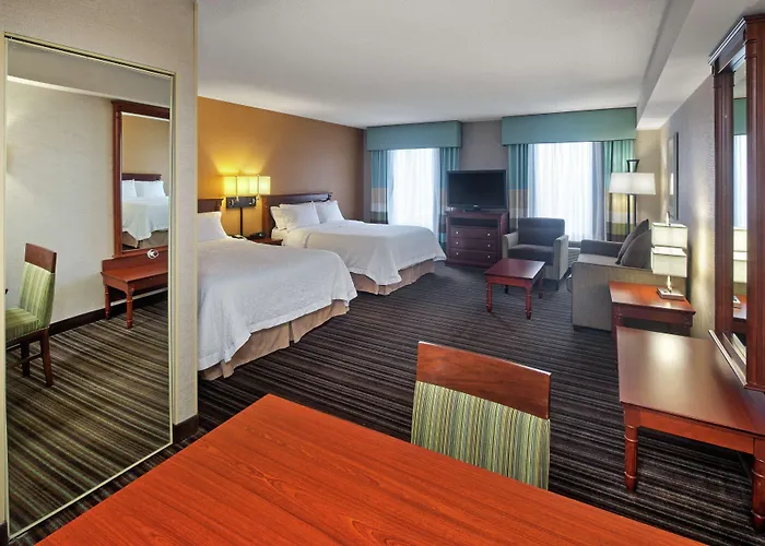 Hampton Inn & Suites By Hilton Toronto Airport