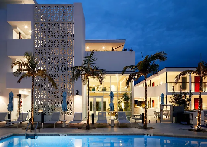 Courtyard By Marriott Santa Barbara Downtown