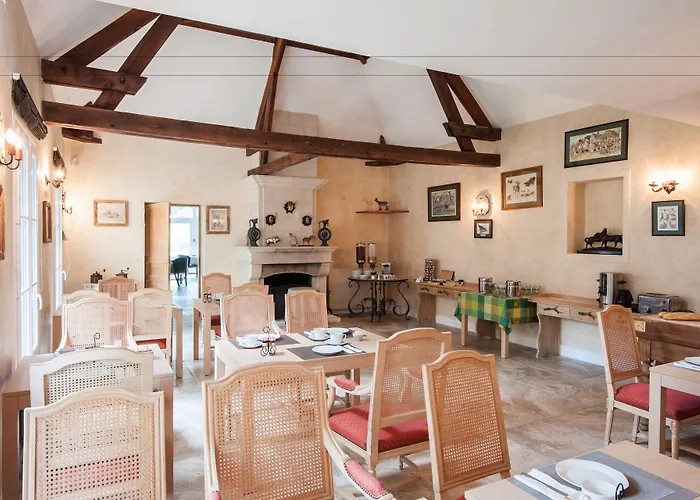 Logis Domaine De Valaudran