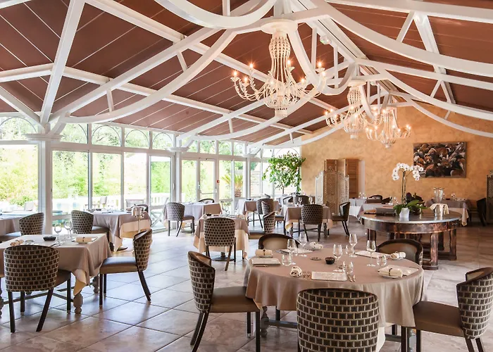 Logis Domaine De Valaudran