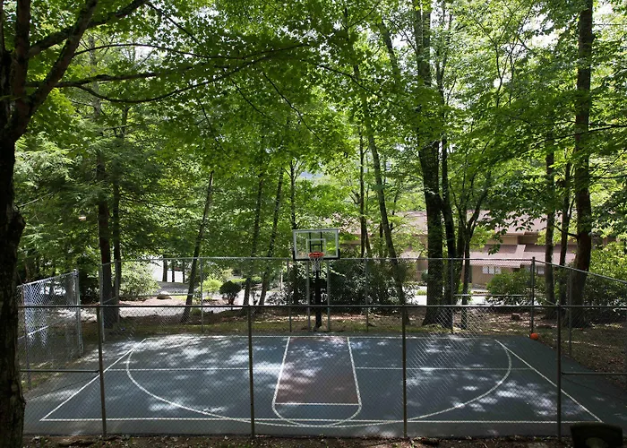 Bluegreen Vacations Blue Ridge Village, An Ascend Collection Resort