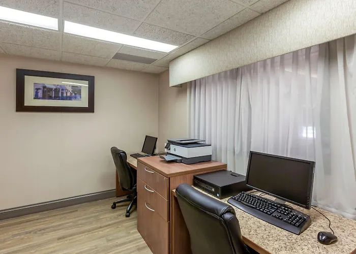 Best Western Plus Burlington Inn & Suites