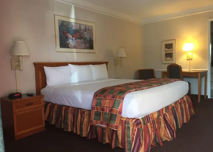 Days Inn By Wyndham Tucson City Center