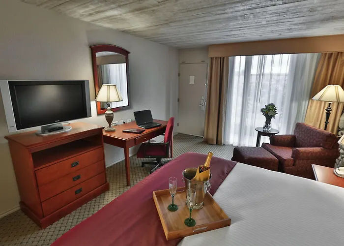 Inn Of The Hills Hotel And Conference Center