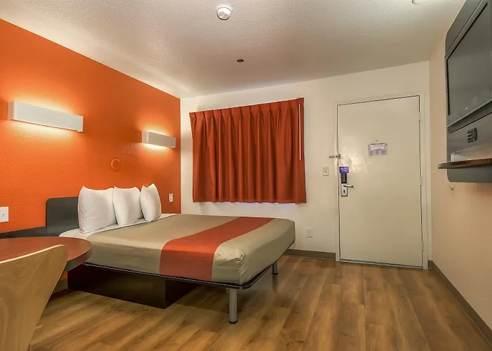 Motel 6-Carlsbad, Ca Beach