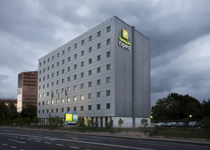 Holiday Inn Express Geneva Airport By Ihg