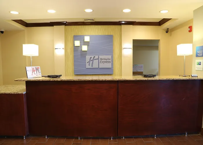 Holiday Inn Express Hotel & Suites Cleveland - Ms By Ihg