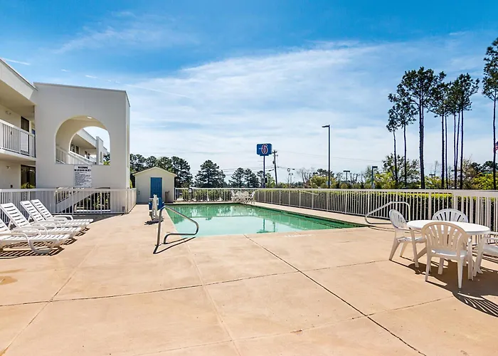Motel 6-Newnan, Ga