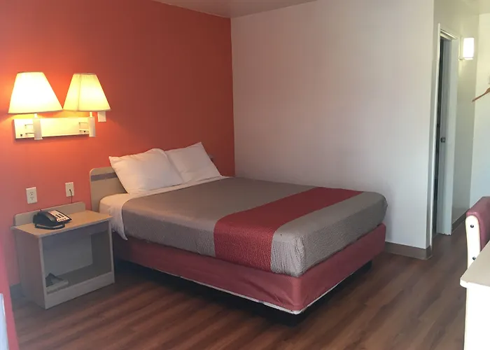 Motel 6-Lufkin, Tx