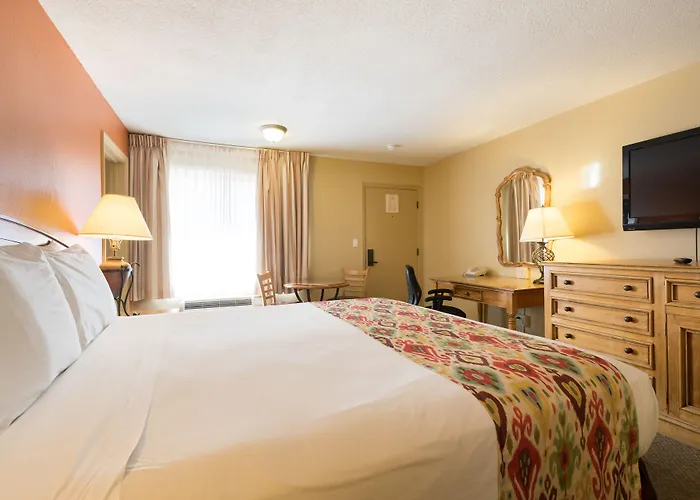 Sandpiper Lodge - Santa Barbara
