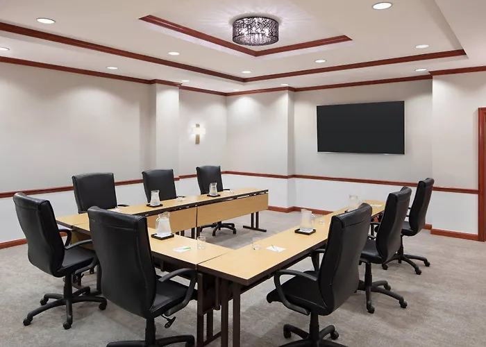 Courtyard By Marriott Stamford Downtown