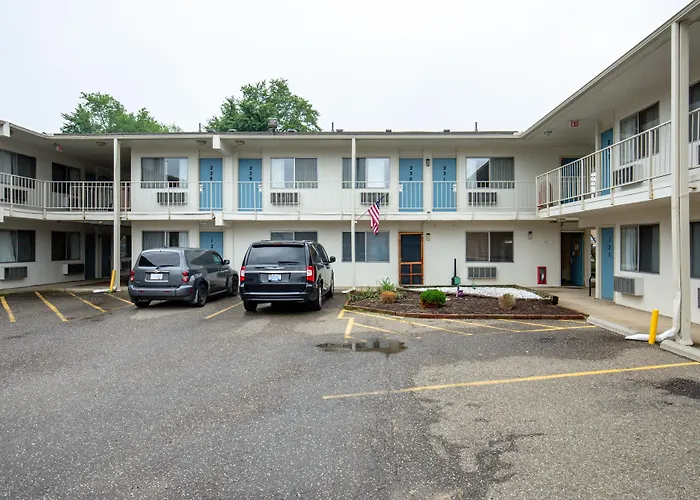 Days Inn By Wyndham New Philadelphia