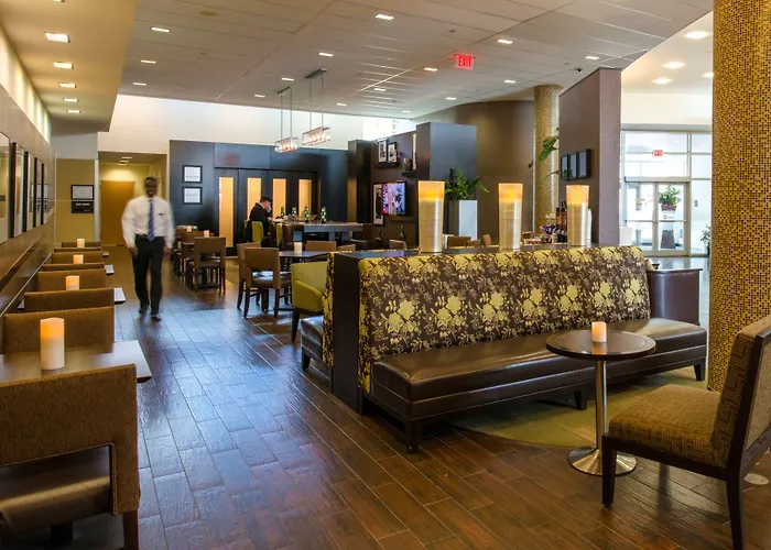 Hampton Inn & Suites Boston Crosstown Center