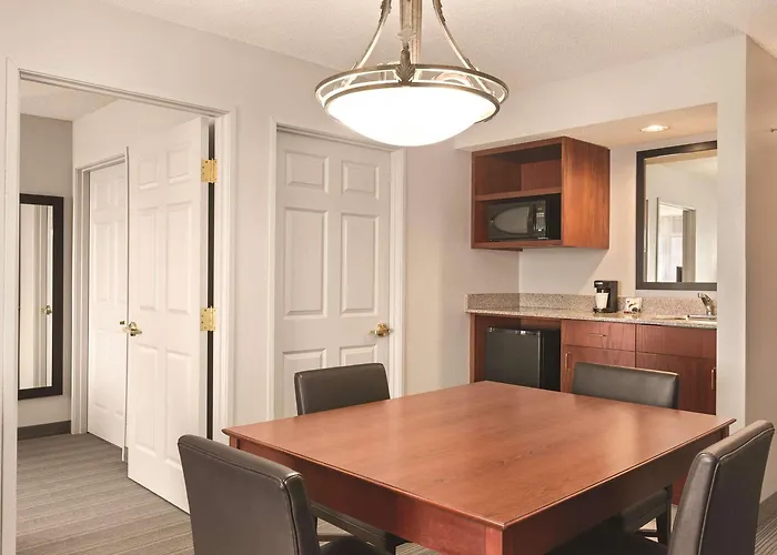 Country Inn & Suites By Radisson, Willmar, Mn