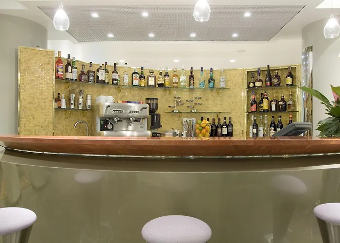 Club House Hotel