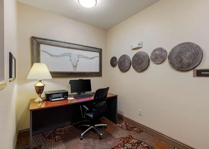 Best Western Plus Red River Inn