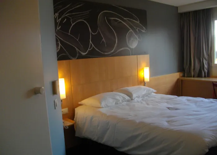 Ibis Issoire