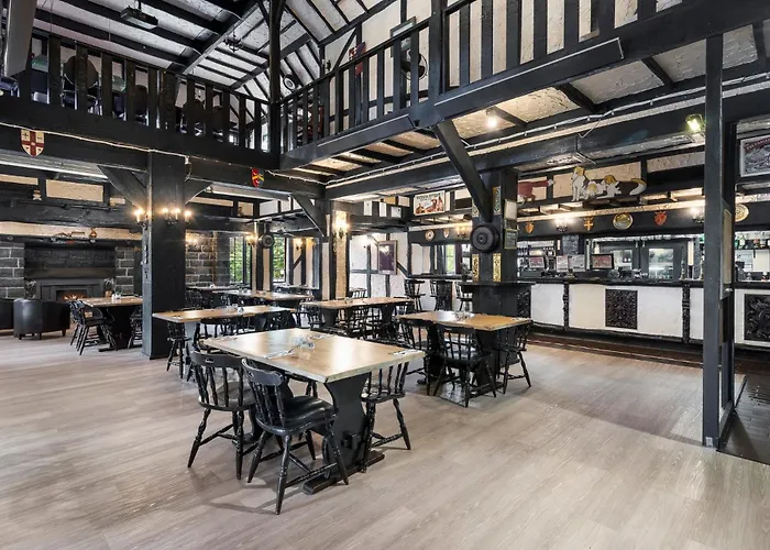The Fox And Hounds Historic Hotel