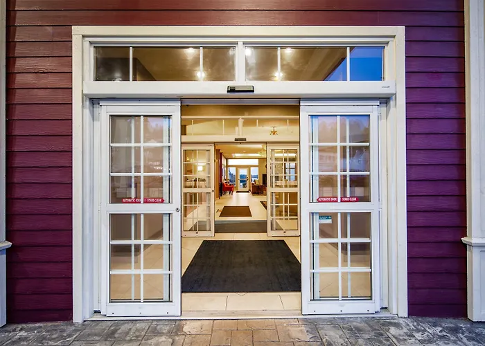 Holiday Inn Express Hotel & Suites Astoria By Ihg