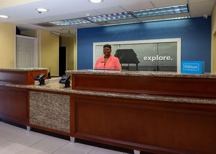 Hampton Inn & Suites Jacksonville Deerwood Park