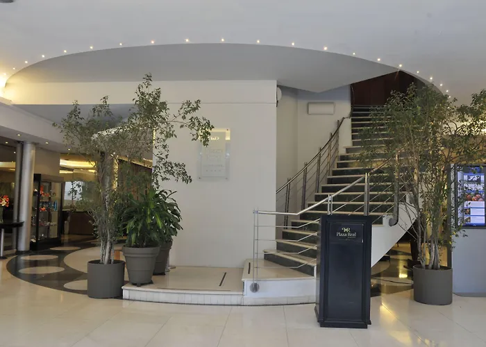 Plaza Real Suites Hotel