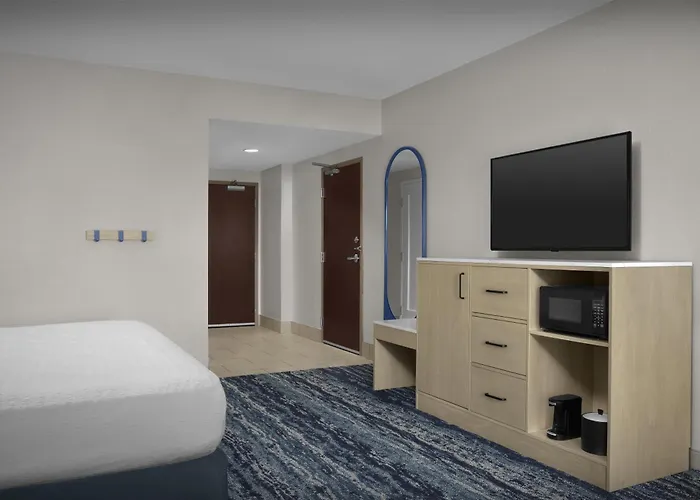 Hampton Inn & Suites Ocean City Bayfront-Convention Center